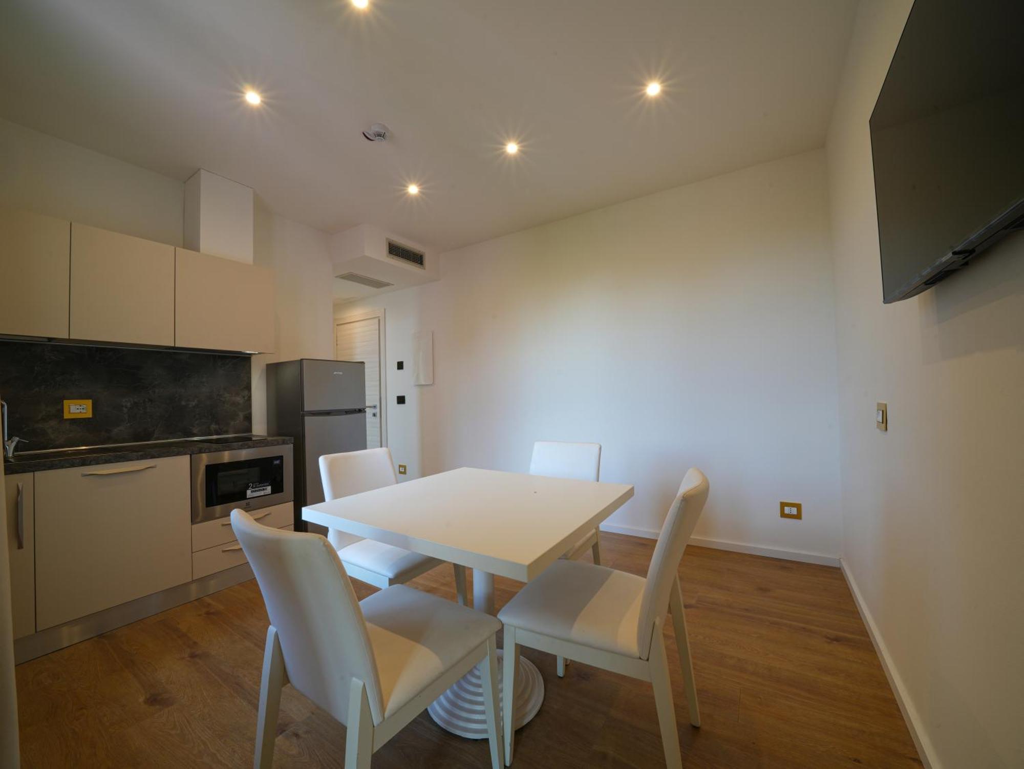 Castiglioncello Suite Apartahotel *