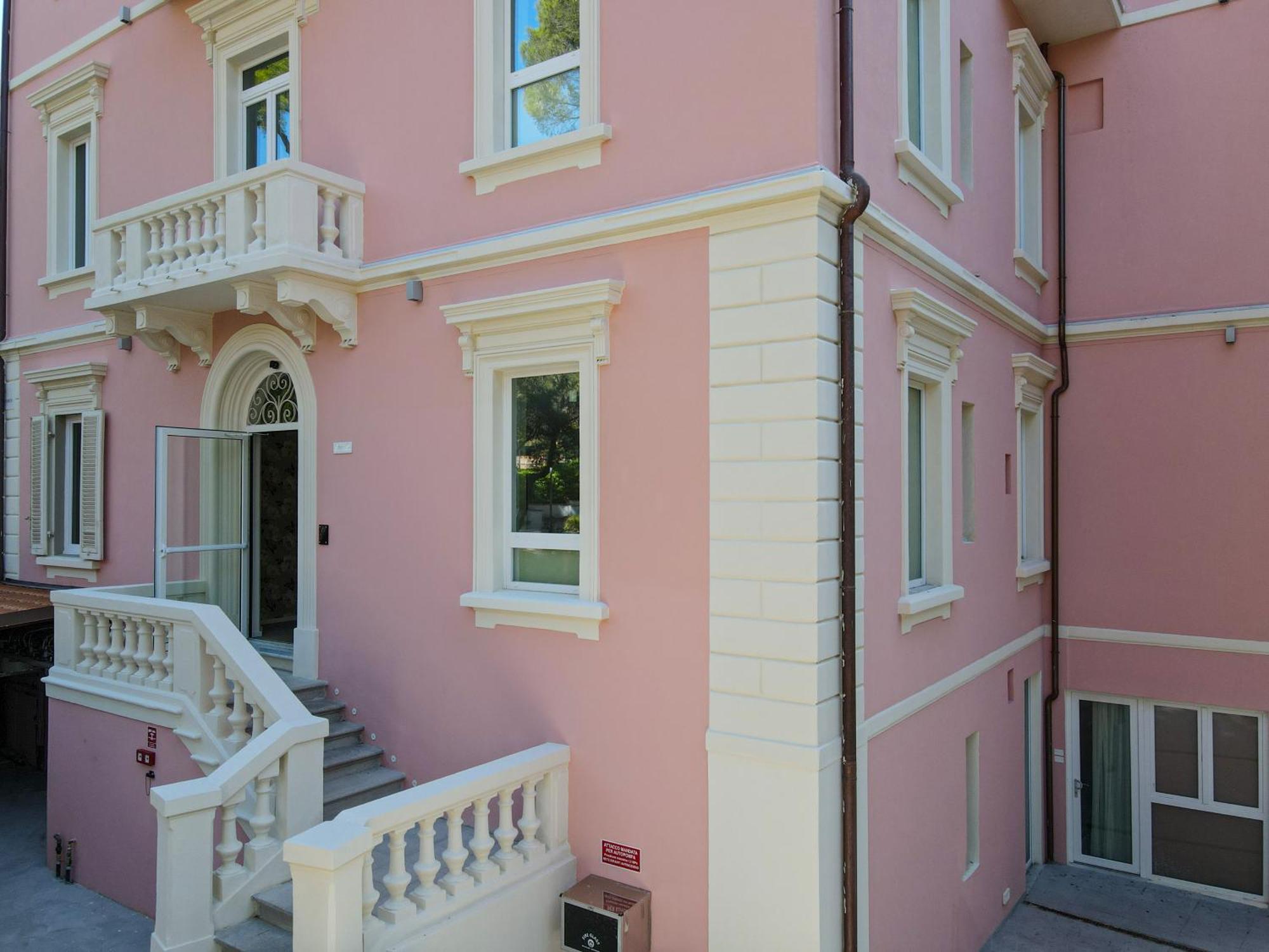 Castiglioncello Suite Apartahotel